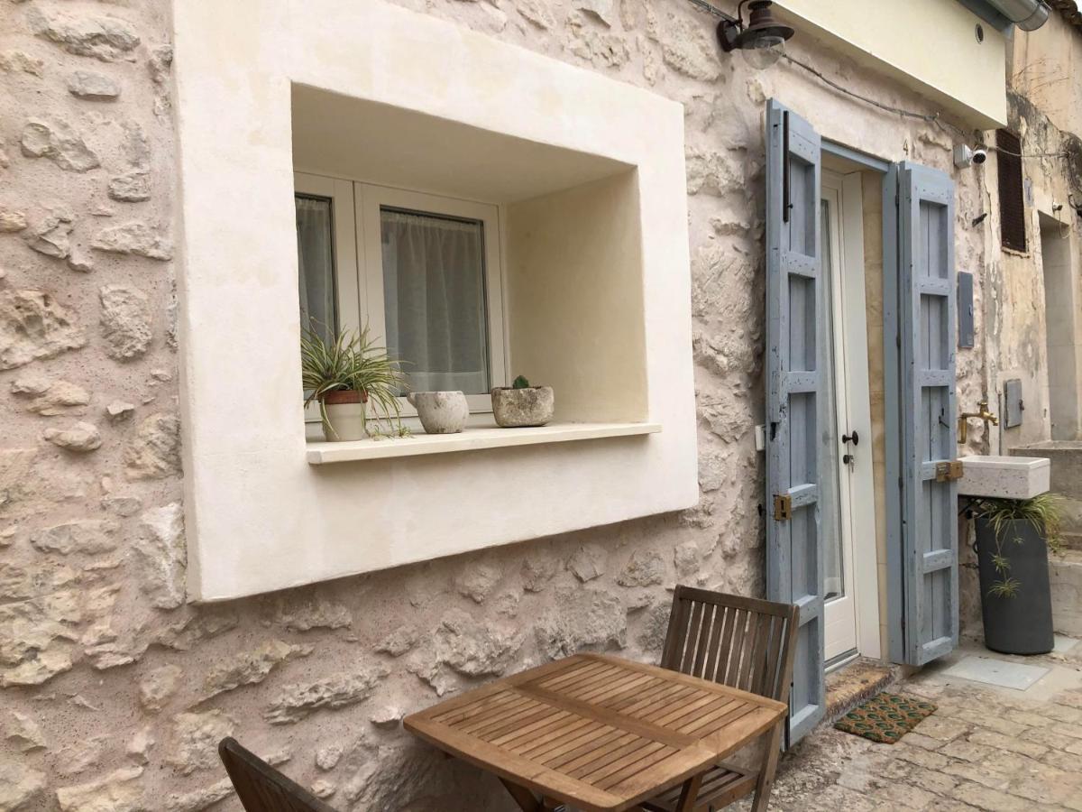 Chicchi Di Melograno Bed & Breakfast Modica Bagian luar foto