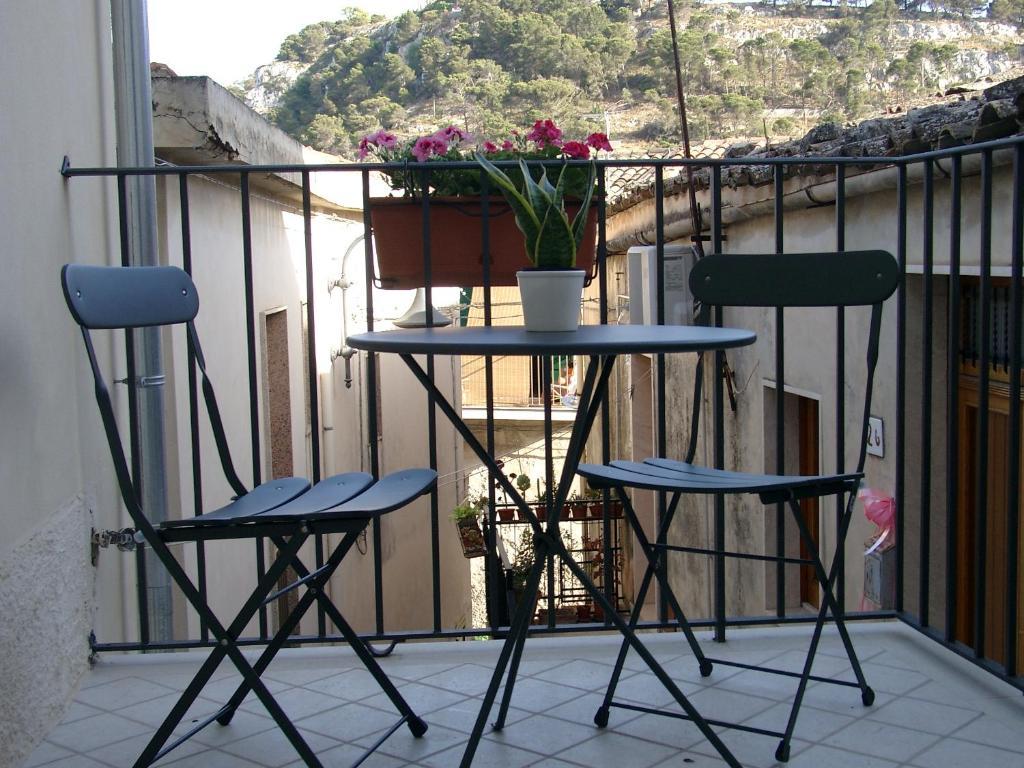 Chicchi Di Melograno Bed & Breakfast Modica Ruang foto